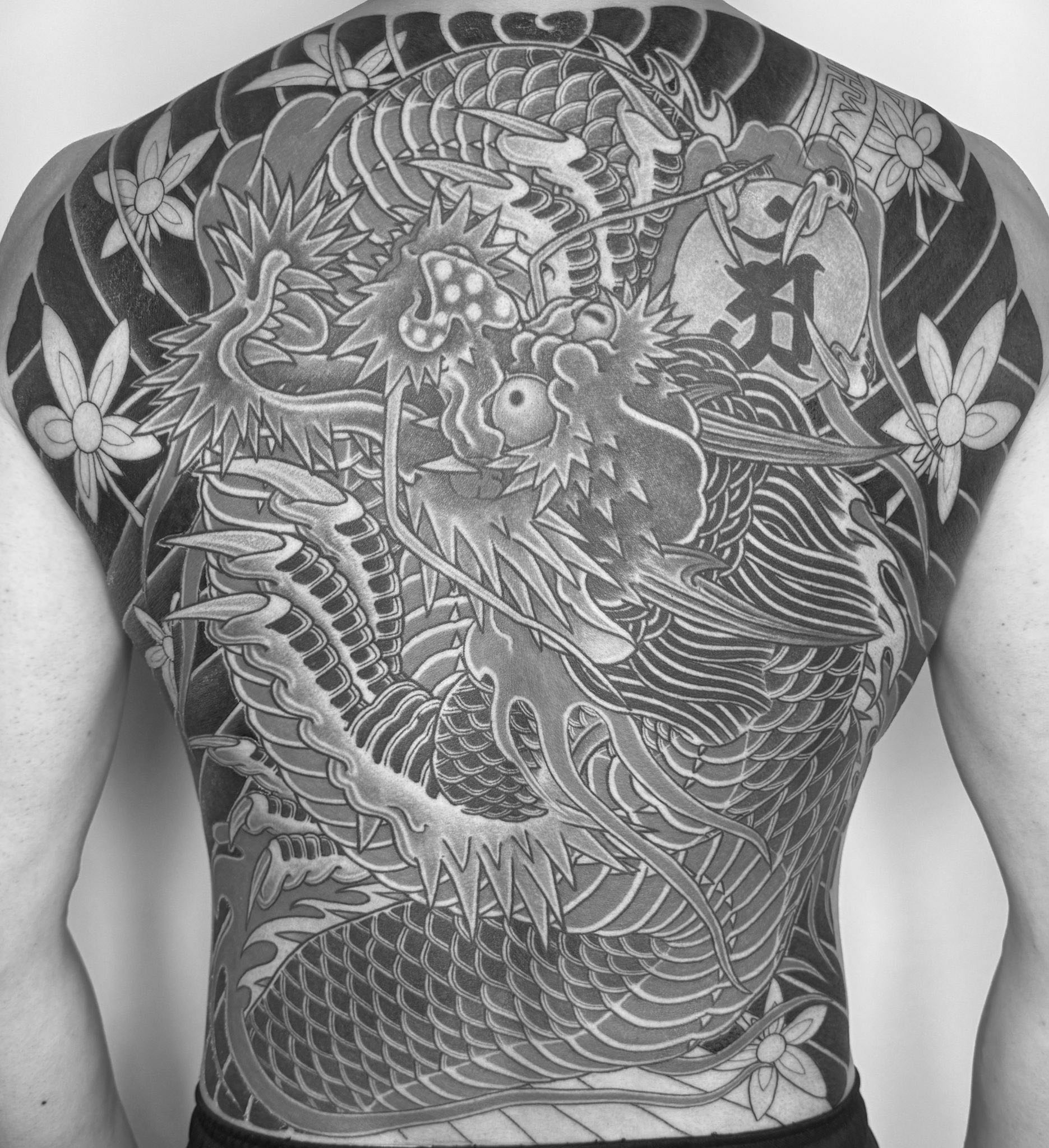 20251014 220300 e1 mono